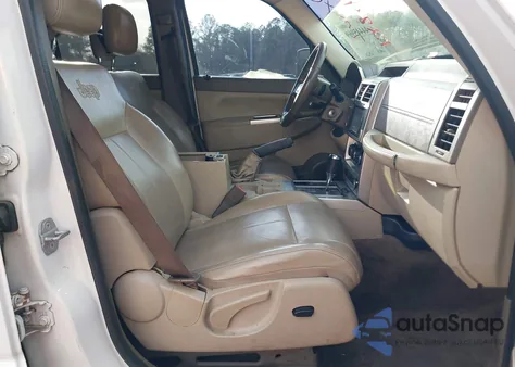 2010 Jeep Liberty Limited z USA, uszkodzony, nr VIN 1J4PP5GK6AW128945